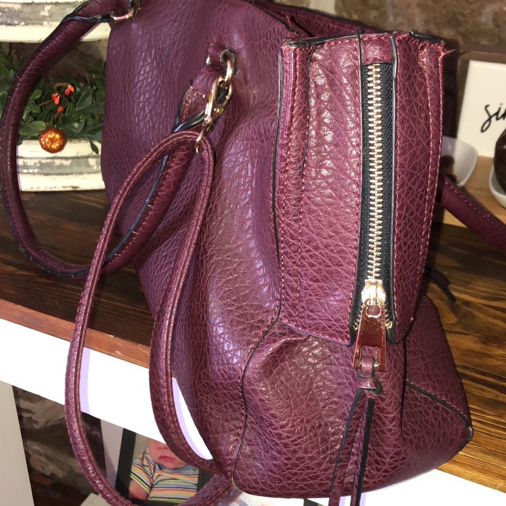 Purse - Picture 2 of 3